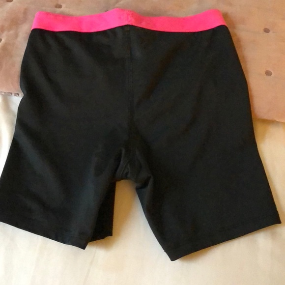 Compression / Dance Shorts - Picture 3 of 3